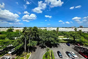 2112 S Cypress Bend Dr, Pompano Beach, FL 33069 - Photo 30