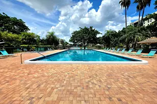2112 S Cypress Bend Dr, Pompano Beach, FL 33069 - Photo 20