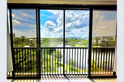 2112 S Cypress Bend Drive #707, Pompano Beach, FL 33069 - Photo 8