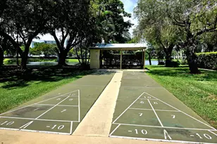 2112 S Cypress Bend Dr, Pompano Beach, FL 33069 - Photo 26