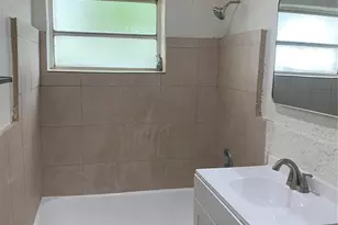 2911 NW 7th St, Pompano Beach, FL 33069 - Photo 10