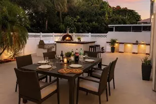 765 NW 155th Terrace, Pembroke Pines, FL 33028 - Photo 4