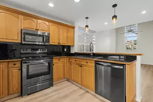 9825 NW 2nd Ct, Plantation, FL 33324 - Photo 10