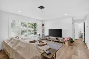 902 SE Ocean Ave, Stuart, FL 34996 - Photo 12