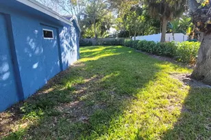 106 E Chandler Rd, West Palm Beach, FL 33406 - Photo 2