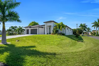 1735 SW 51st Terrace, Cape Coral, FL 33914 - Photo 4