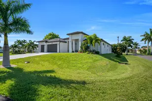 1735 SW 51st Terrace, Cape Coral, FL 33914 - Photo 4