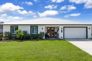 314 NE Surfside Ave, Port Saint Lucie, FL 34983 - Photo 2