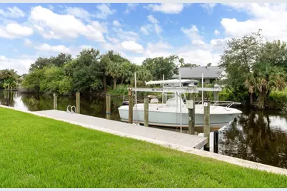 314 NE Surfside Avenue, Port Saint Lucie, FL 34983 - Photo 40