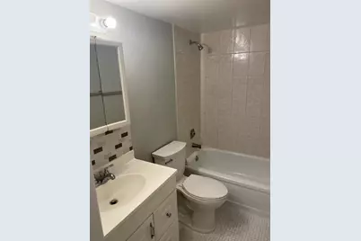 400 Village Green Circle W #202, Palm Springs, FL 33461 - Photo 4