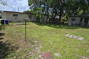 617 NW 13th Terrace, Fort Lauderdale, FL 33311 - Photo 10
