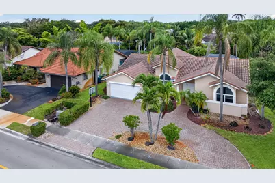 5333 N Springs Way, Coral Springs, FL 33076 - Photo 2