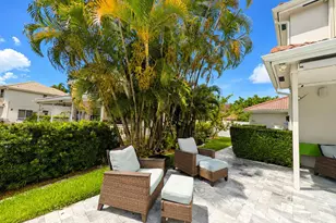 855 SW 174th Terrace, Pembroke Pines, FL 33029 - Photo 6