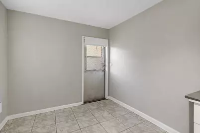 2780 NW 26th Avenue, Oakland Park, FL 33311 - Photo 4