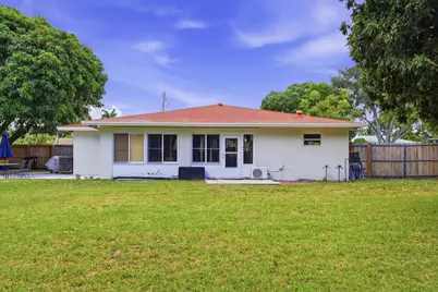 1900 Carissa Road, Lake Clarke Shores, FL 33406 - Photo 24