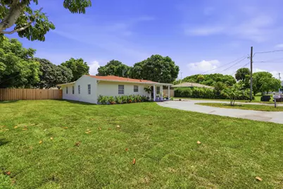 1900 Carissa Road, Lake Clarke Shores, FL 33406 - Photo 2