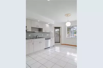242 SE Duval Avenue SE, Port Saint Lucie, FL 34983 - Photo 10