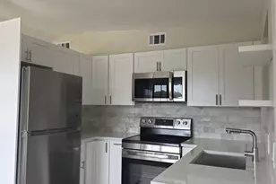 5536 Purdy Ln, West Palm Beach, FL 33415 - Photo 8