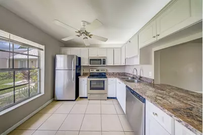 546 Covered Bridge Boulevard #A, Lake Worth, FL 33467 - Photo 8