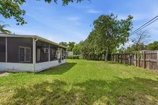 3100 SW 33rd Ave, West Park, FL 33023 - Photo 22