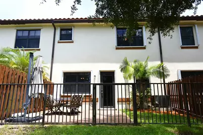 807 E Village Circle, Davie, FL 33325 - Photo 30