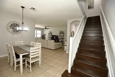 807 E Village Circle, Davie, FL 33325 - Photo 6