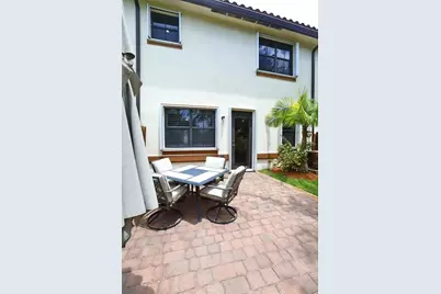 807 E Village Circle, Davie, FL 33325 - Photo 28