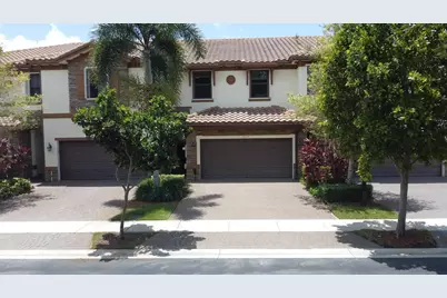 807 E Village Circle, Davie, FL 33325 - Photo 36