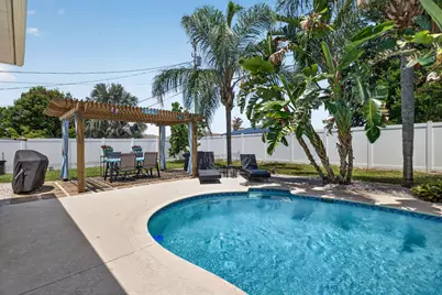 709 SW Jacoby Avenue, Port Saint Lucie, FL 34953 - Photo 2