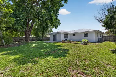 313 SE Atlas Terrace, Port Saint Lucie, FL 34983 - Photo 34