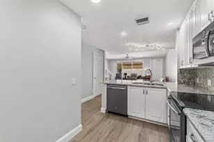 4506 Illicium Dr, Palm Beach Gardens, FL 33418 - Photo 6