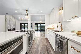 3733 Cape Pointe Cir, Jupiter, FL 33477 - Photo 8