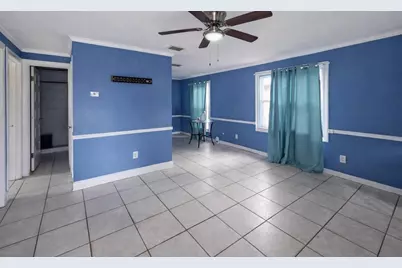 715 N 10th Street, Fort Pierce, FL 34950 - Photo 2