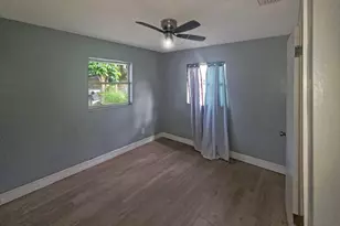 715 N 10th St, Fort Pierce, FL 34950 - Photo 4