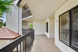 10173 Mangrove Dr, Boynton Beach, FL 33437 - Photo 4