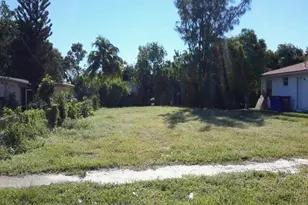 174 SW 5th St, Deerfield Beach, FL 33441 - Photo 1
