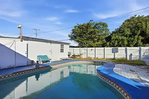 230 SW 14th St, Dania Beach, FL 33004 - Photo 10