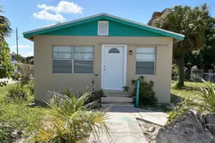 1601 N 17th St, Fort Pierce, FL 34950 - Photo 1