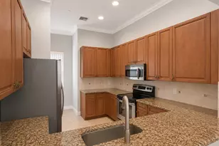 2224 NE 2nd St, Pompano Beach, FL 33062 - Photo 12