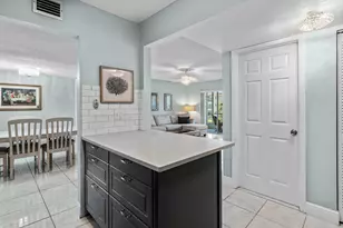 721 Lori Dr, Palm Springs, FL 33461 - Photo 10