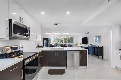 3930 Oaks Clubhouse Drive #401, Pompano Beach, FL 33069 - Photo 4