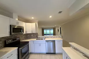 9638 NW 65th St, Tamarac, FL 33321 - Photo 4