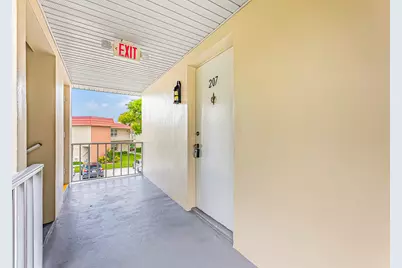 26 Pine Arbor Lane #207, Vero Beach, FL 32962 - Photo 6