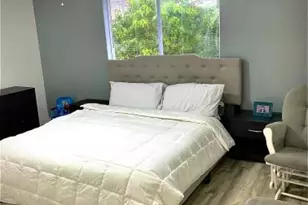 18951 SW 113th Pl, Miami, FL 33157 - Photo 10