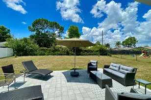 1348 SE Bayharbor St, Port Saint Lucie, FL 34983 - Photo 18