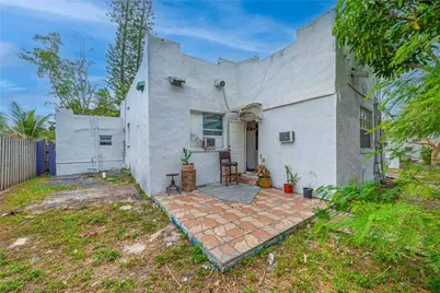 224 SW 14th Street, Dania Beach, FL 33004 - Photo 6