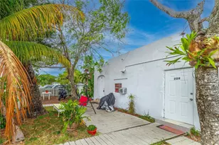 224 SW 14th St, Dania Beach, FL 33004 - Photo 4
