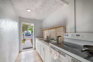 224 SW 14th St, Dania Beach, FL 33004 - Photo 8