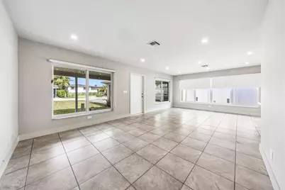 4800 NE 4th Avenue, Oakland Park, FL 33334 - Photo 14