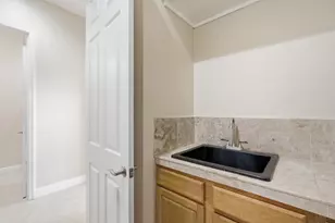 116 NW Summerville Ct, Port Saint Lucie, FL 34986 - Photo 48